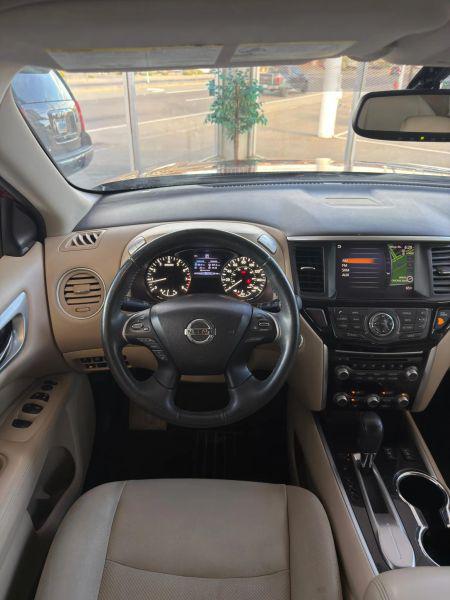 2018 Nissan Pathfinder SV