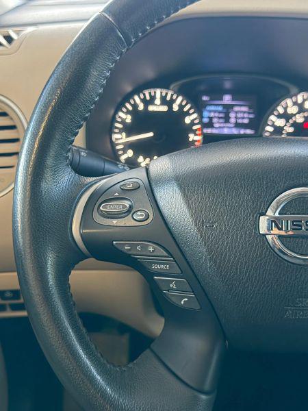 2018 Nissan Pathfinder SV