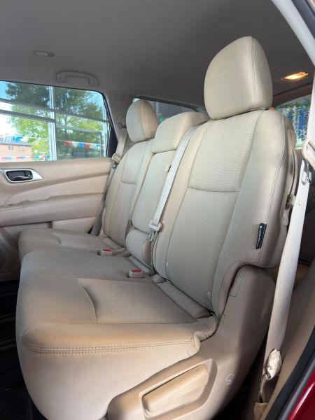 2018 Nissan Pathfinder SV
