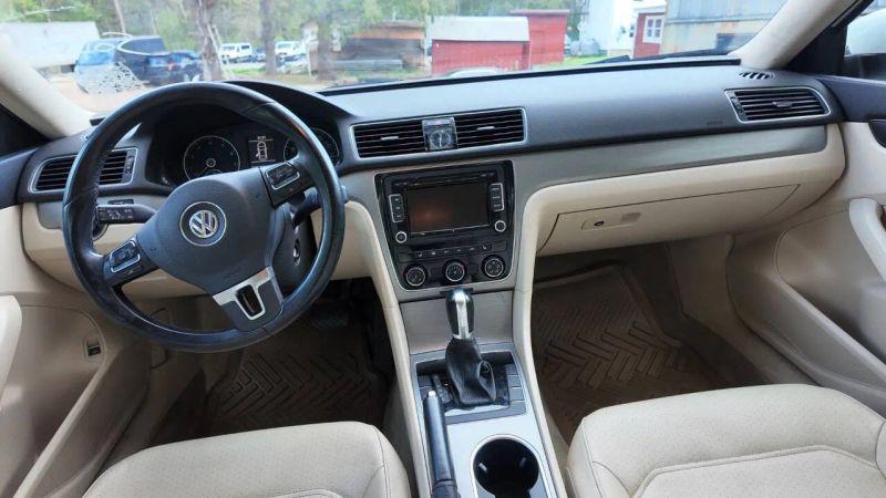 2014 Volkswagen Passat 2.5L SE