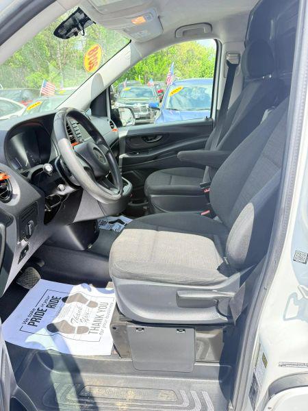 2018 Mercedes-Benz Metris Base