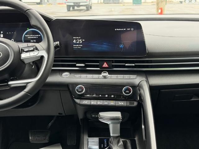 2025 Hyundai Elantra Hybrid Limited