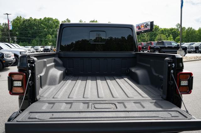 2024 Jeep Gladiator Sport