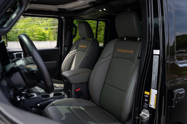 2024 Jeep Gladiator Sport