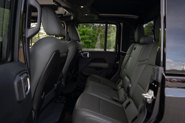 2024 Jeep Gladiator Sport