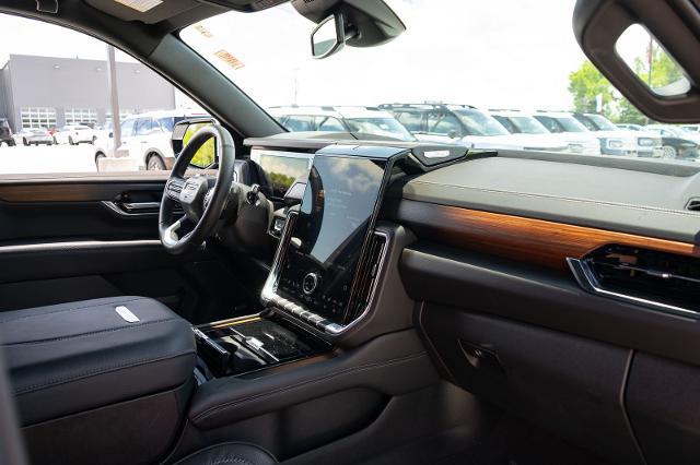 2025 GMC Yukon XL 4WD Denali