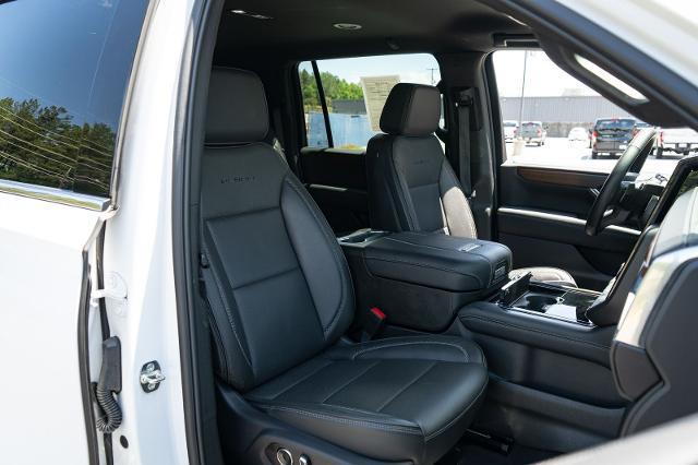 2025 GMC Yukon XL 4WD Denali