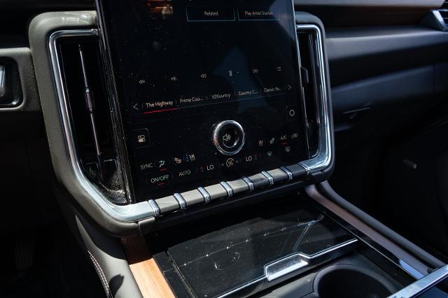 2025 GMC Yukon XL 4WD Denali