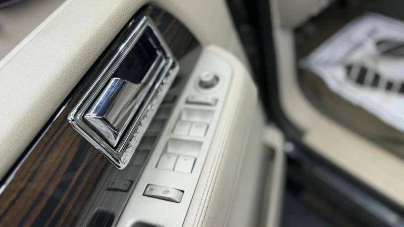 2008 Lincoln Navigator Base