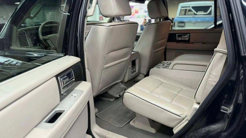 2008 Lincoln Navigator Base