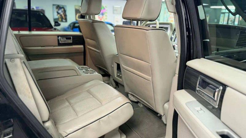 2008 Lincoln Navigator Base