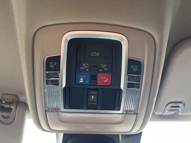 2022 Ram 1500 Laramie Crew Cab 4x4 5'7" Box