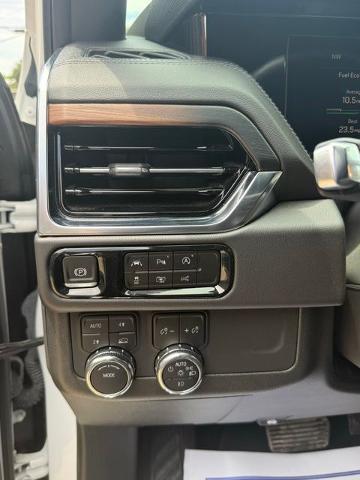 2025 GMC Yukon 4WD Denali