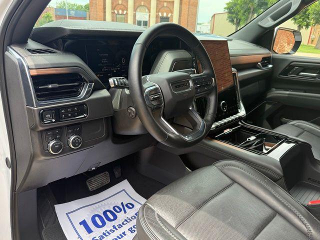 2025 GMC Yukon 4WD Denali
