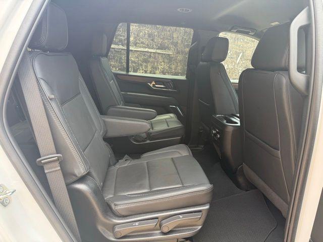 2025 GMC Yukon 4WD Denali