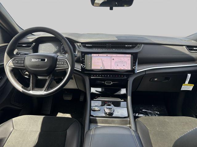 2026 Jeep Grand Cherokee L Altitude 4x4