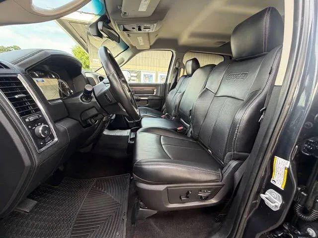 2018 Ram 3500 Laramie Crew Cab 4x4 8' Box