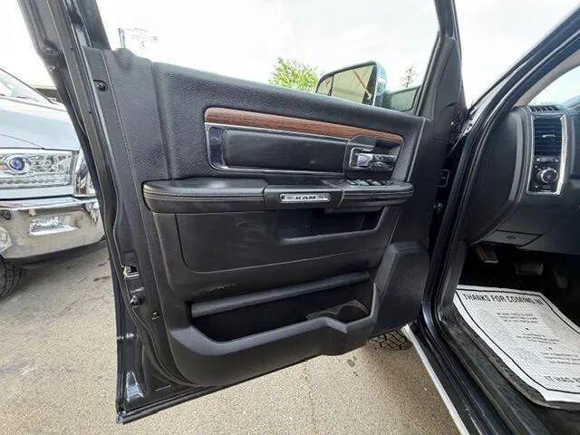 2018 Ram 3500 Laramie Crew Cab 4x4 8' Box