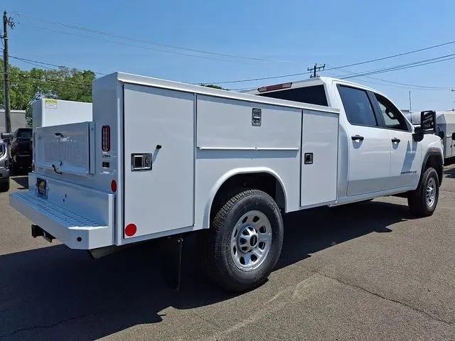 2026 GMC Sierra 3500HD Crew Cab, Long Bed, Pro Dual Rear Wheel, 4WD