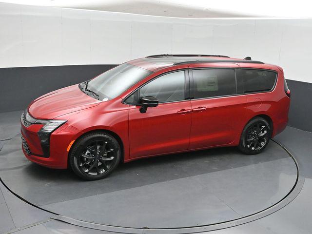 2027 Chrysler Pacifica Limited