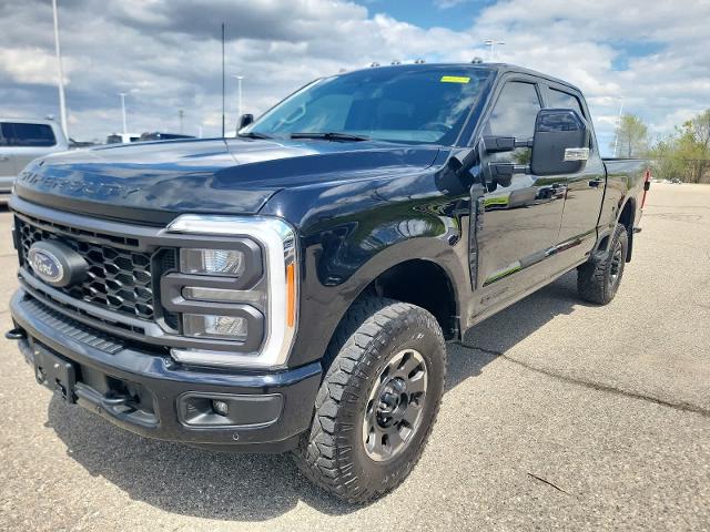 2023 Ford F-350 LARIAT for sale in Sterling Heights, MI