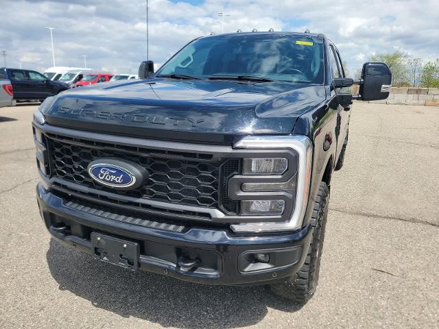 2023 Ford F-350 LARIAT