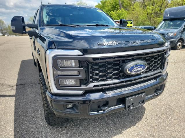 2023 Ford F-350 LARIAT