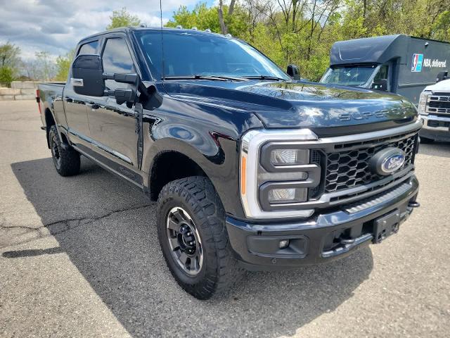2023 Ford F-350 LARIAT