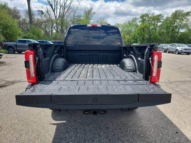 2023 Ford F-350 LARIAT