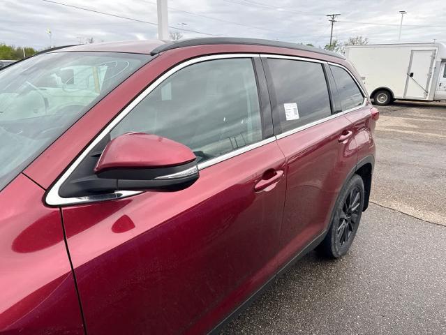 2019 Toyota Highlander Sport