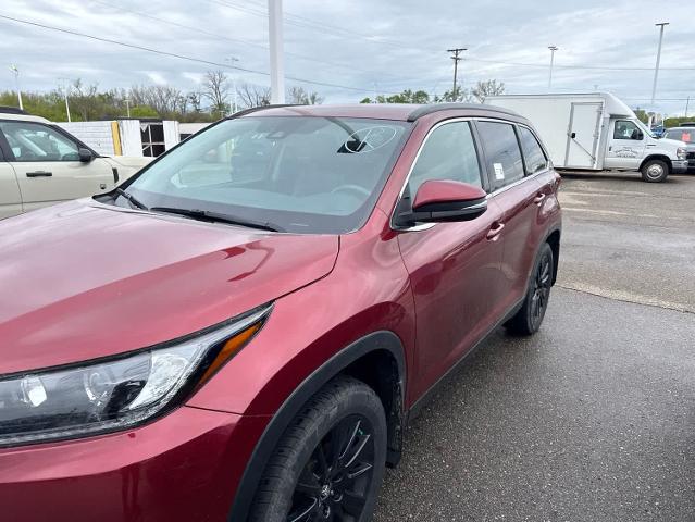 2019 Toyota Highlander Sport