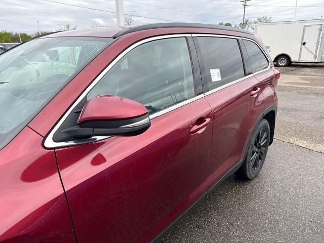 2019 Toyota Highlander Sport
