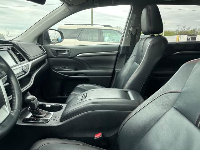 2019 Toyota Highlander Sport