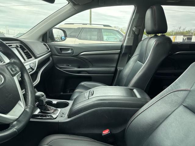 2019 Toyota Highlander Sport
