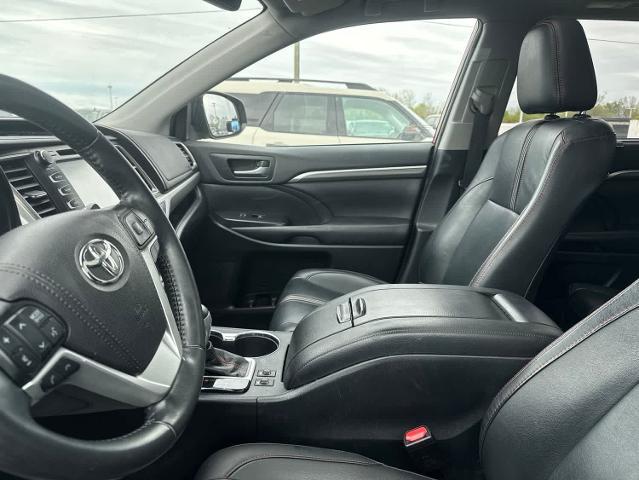 2019 Toyota Highlander Sport
