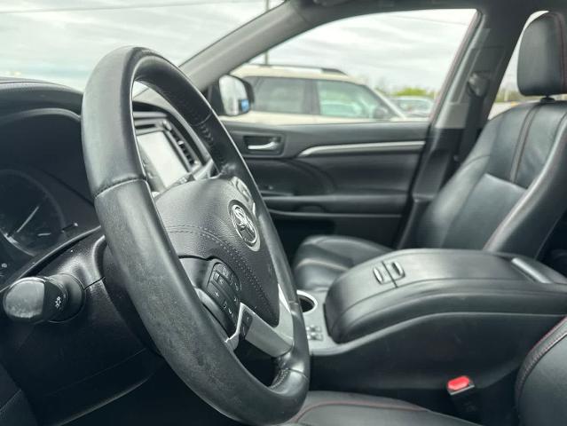 2019 Toyota Highlander Sport