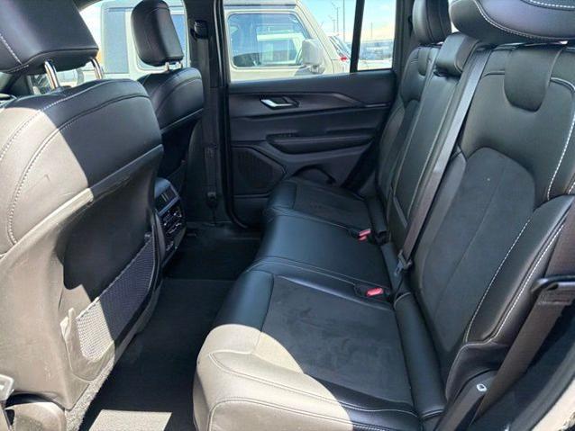 2025 Jeep Grand Cherokee Altitude 4x4