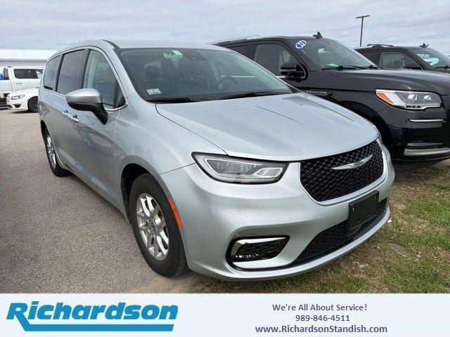 2023 Chrysler Pacifica Touring L for sale in Standish, MI
