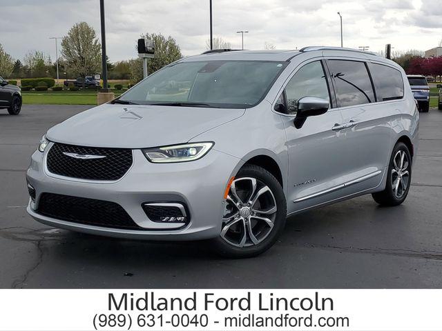 2026 Chrysler Pacifica Pinnacle for sale in Midland, MI