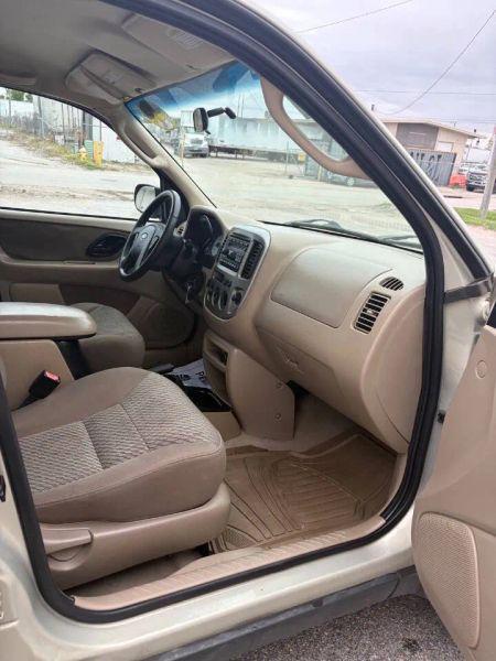 2004 Ford Escape XLT