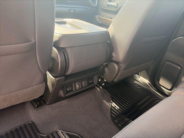 2022 Chevrolet Silverado 1500 4WD Crew Cab Short Bed LT