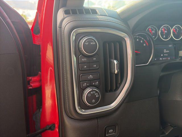 2022 Chevrolet Silverado 1500 4WD Crew Cab Short Bed LT