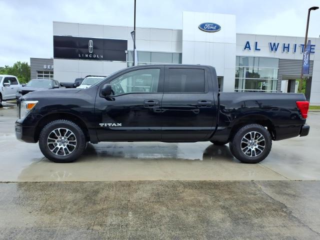 2023 Nissan Titan Crew Cab SV 4x4