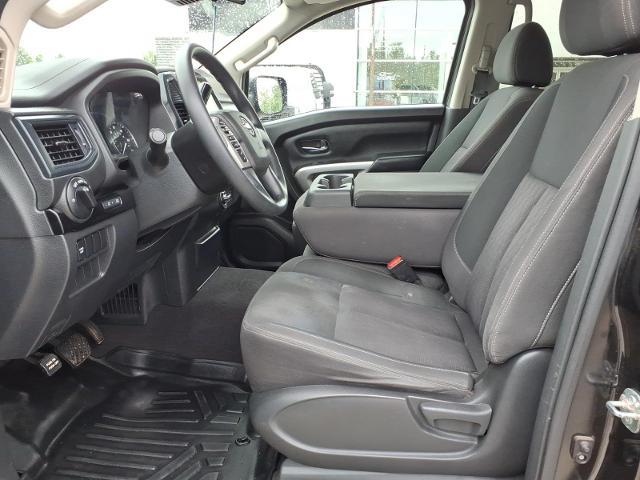 2023 Nissan Titan Crew Cab SV 4x4