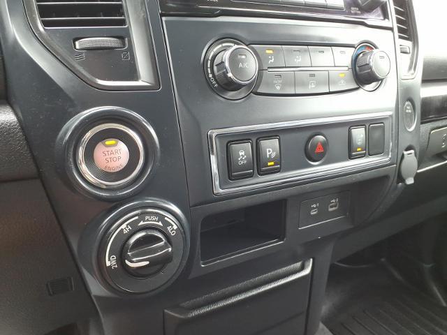 2023 Nissan Titan Crew Cab SV 4x4