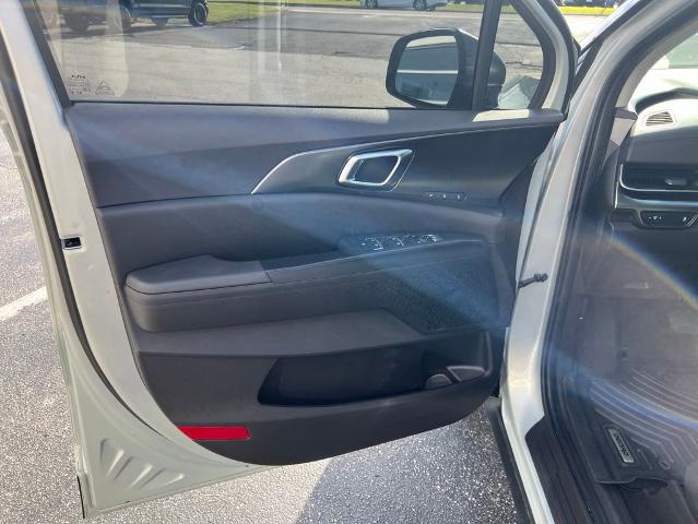 2025 Kia Carnival MPV SX