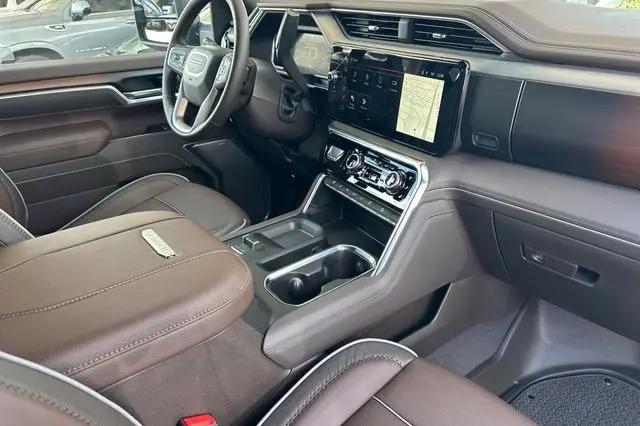 2026 GMC Sierra 2500HD Crew Cab, Standard Bed, Denali, 4WD