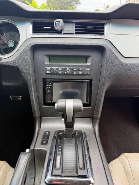 2010 Ford Mustang V6 Premium