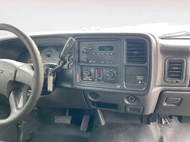 2003 Chevrolet Silverado 1500 WT