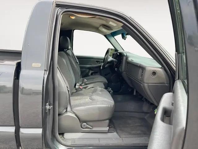2003 Chevrolet Silverado 1500 WT